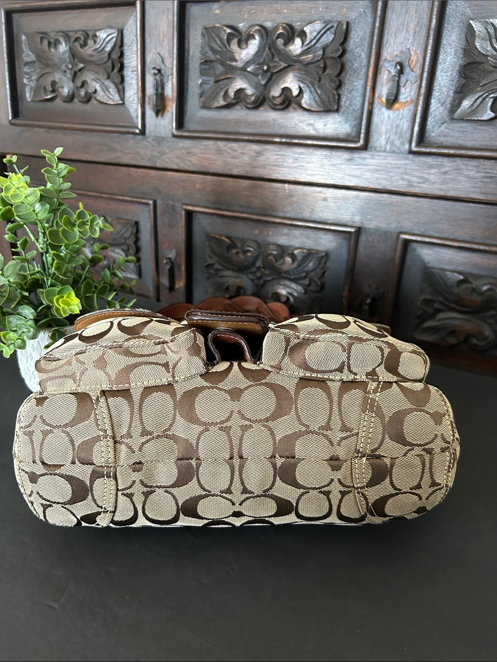 Vintage Y2K Coach SoHo Signature Pockets Flap
Braided Strap Brown Shoulder - Picture 7 of 17